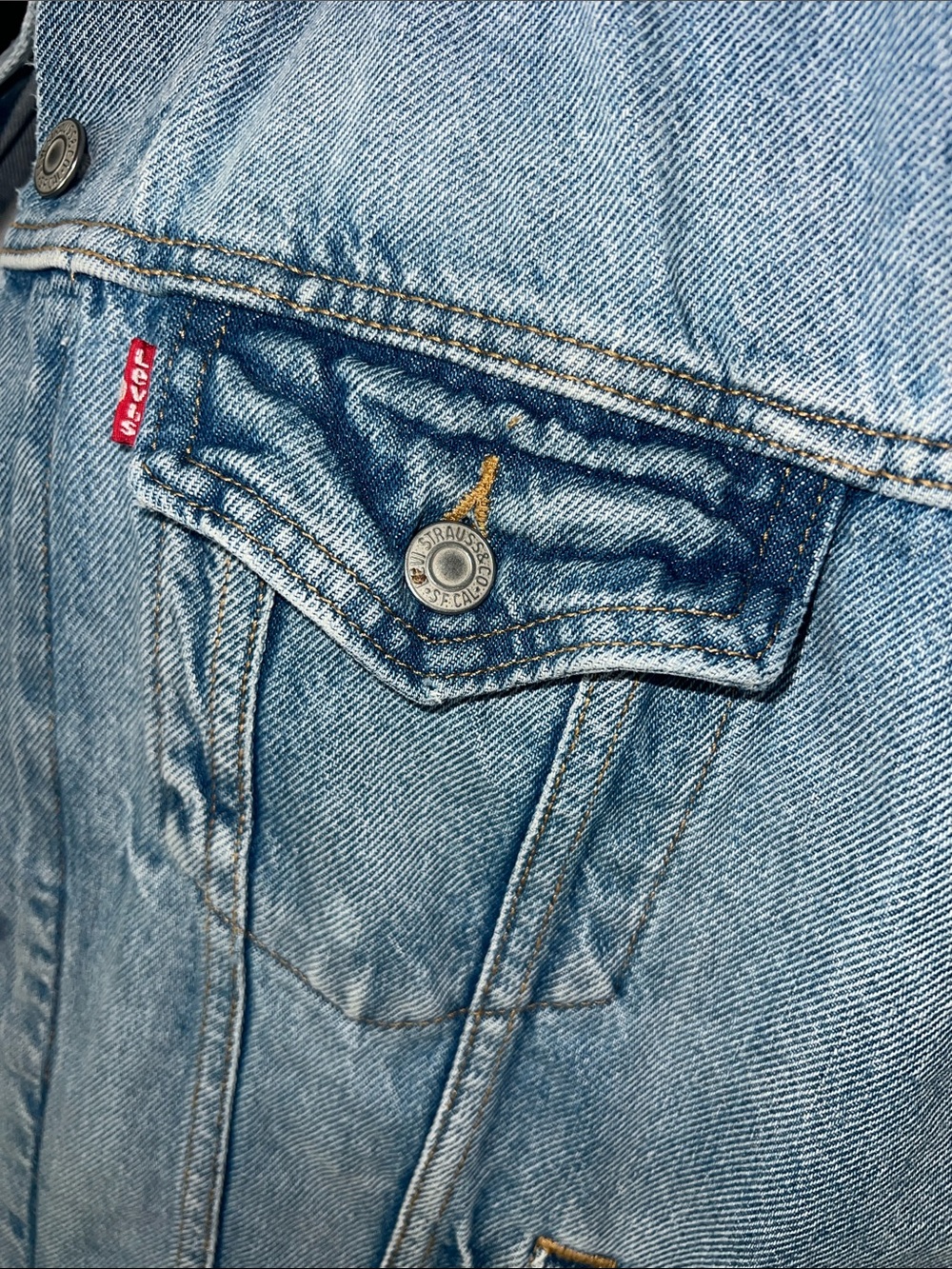 LEVI'S LEVI STRAUSS & CO Jean DENIM BLUE Vest W/ Beautiful Embroidery On Back 💐 - Picture 7 of 12